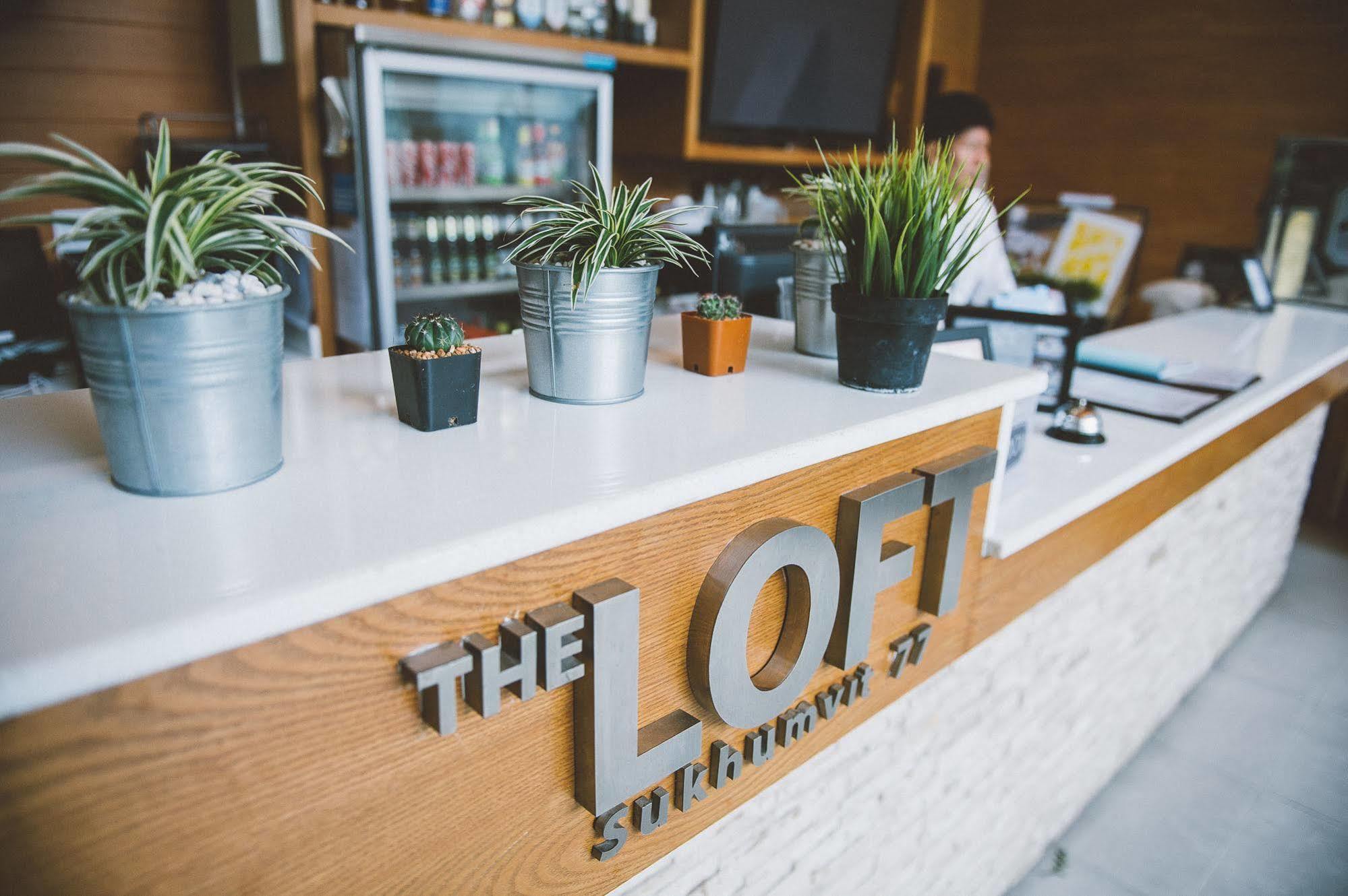 Loft 77 Hotell Bangkok Exteriör bild