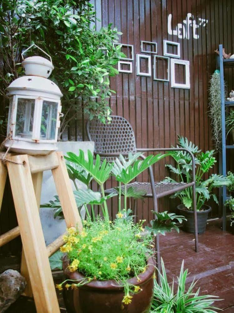 Loft 77 Hotell Bangkok Exteriör bild